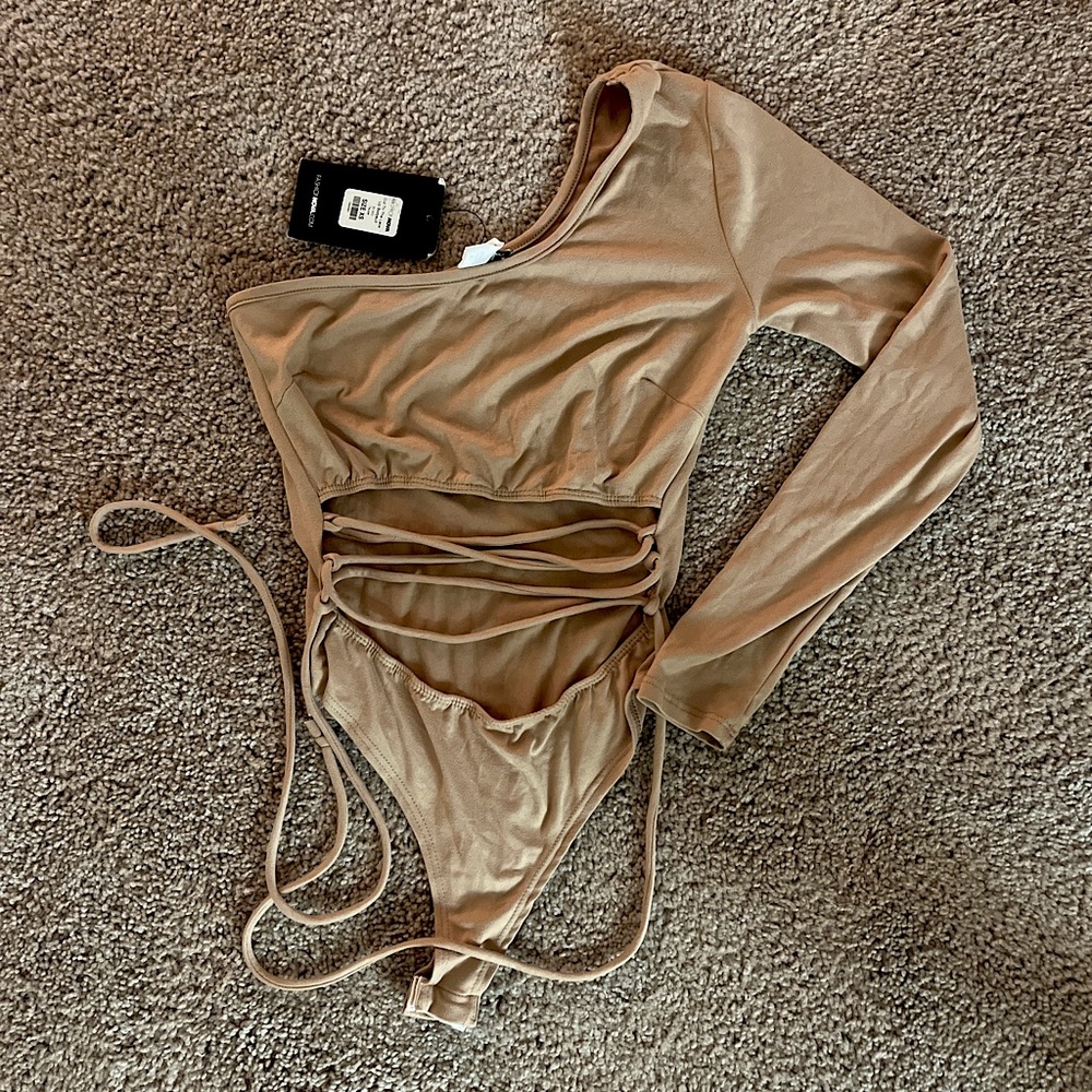 One shoulder bodysuit 🔥🔥🔥🔥🔥*never worn!!!*